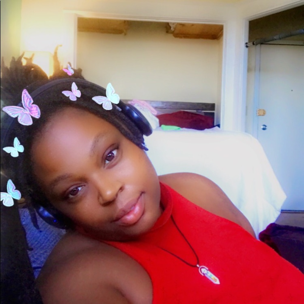 Meet your Posher, Mikaela